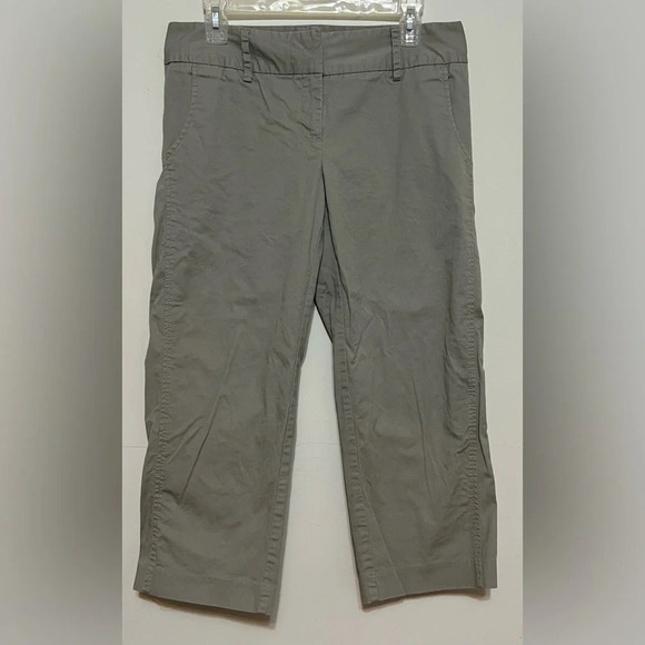 Daisy Fuentes Cropped Pants (Capris). Size 8. Khaki - Picture 1 of 7